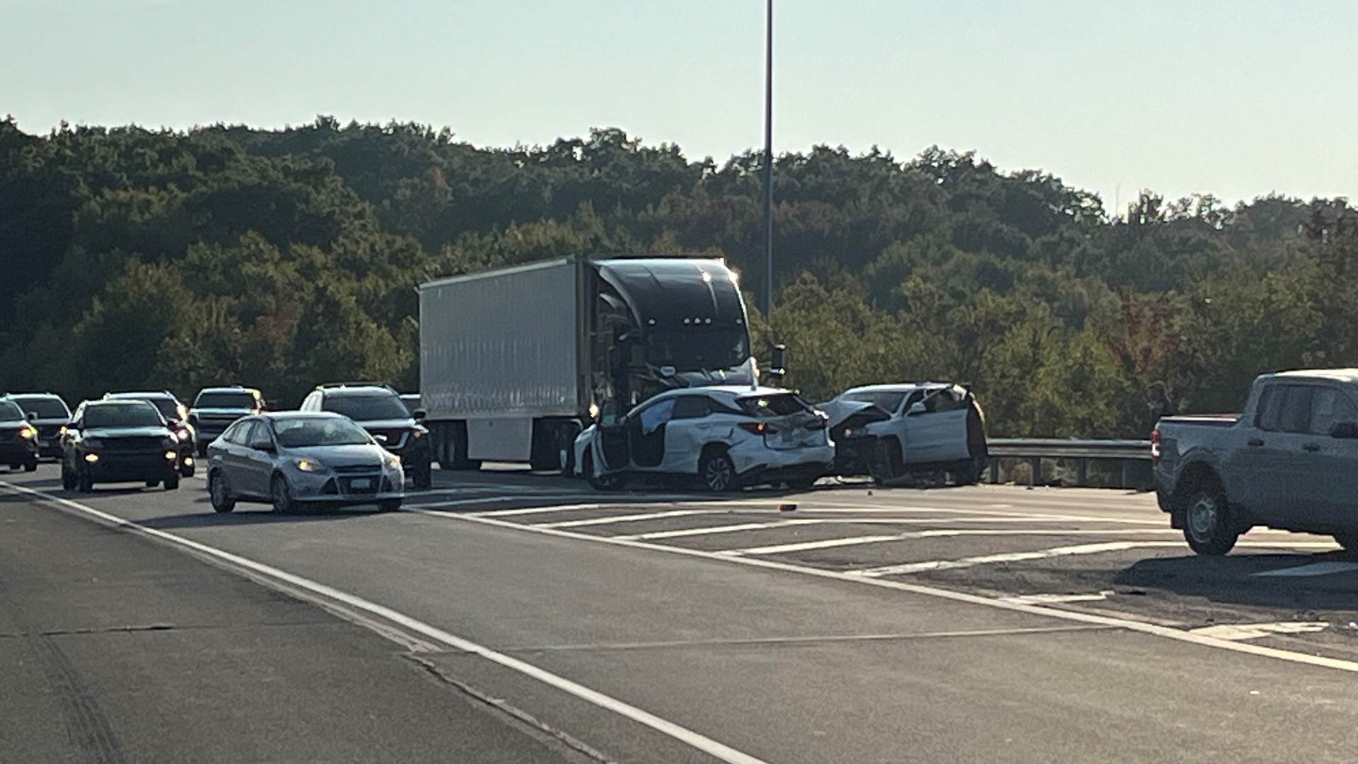Crash slows traffic on I-81 in Luzerne and Lackawanna Counties | wnep.com