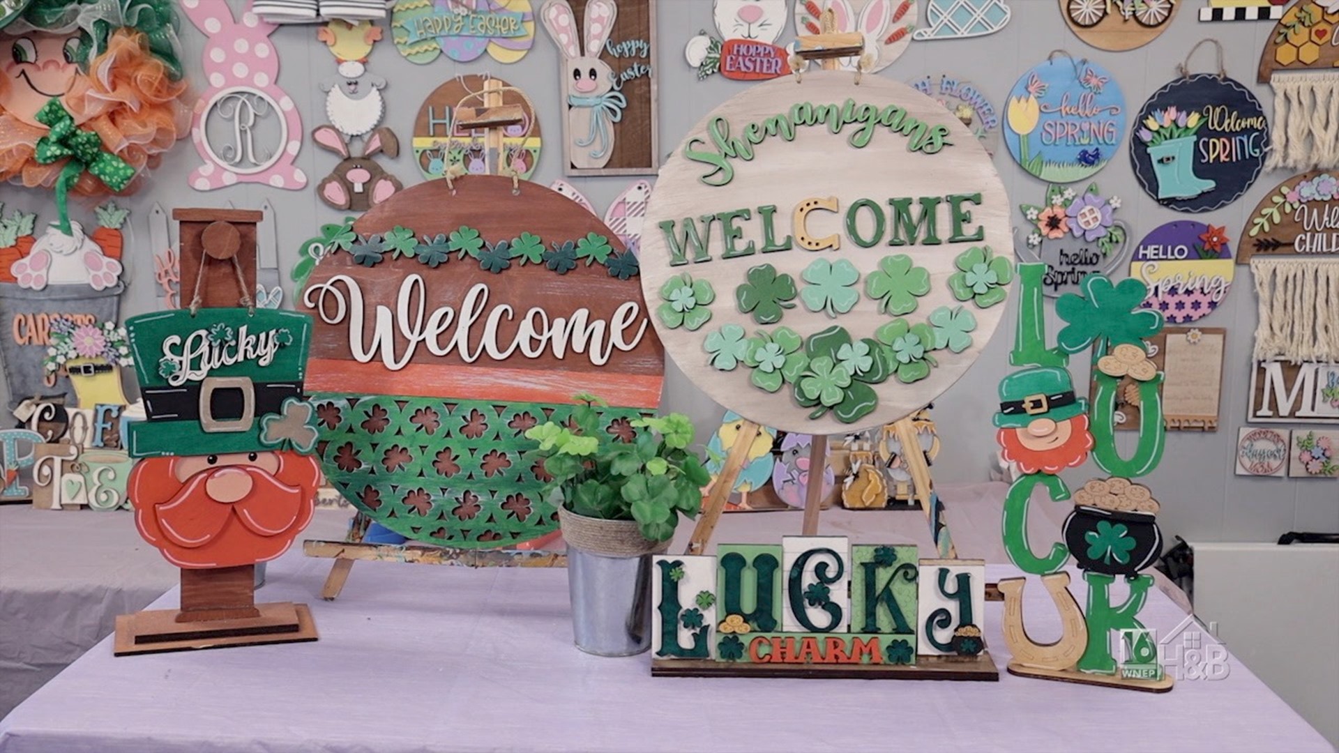Create This St. Patrick's Day Luck, Leprechaun and Pot of Gold Sign!