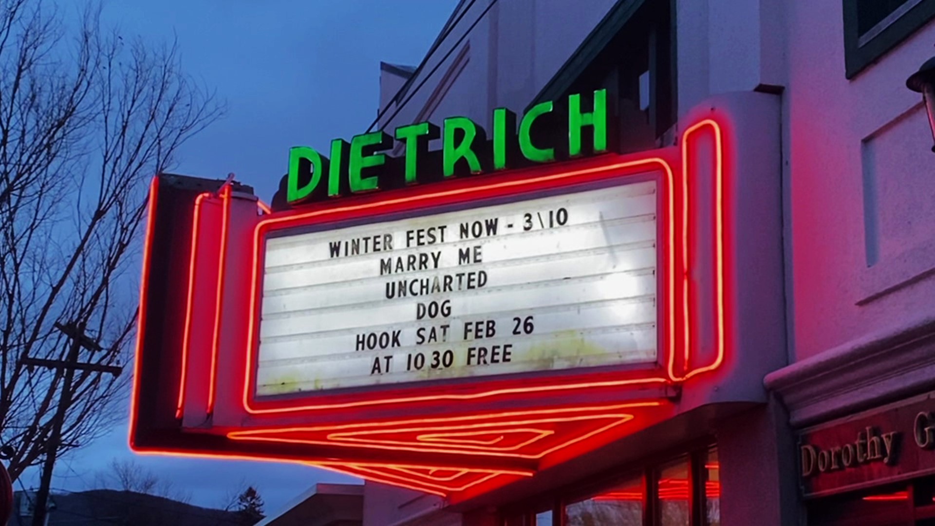 Roll out the red carpet–Oscars season is just around the corner, and a movie theater in Wyoming County wants to help you watch as many nominated films as you can.