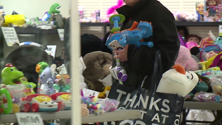 Consignment sale for kids helps parents stretch budget