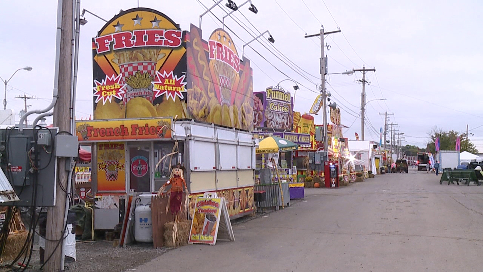 Newswatch 16's Nikki Krize hits the fairgrounds bright and early to see what is happening.