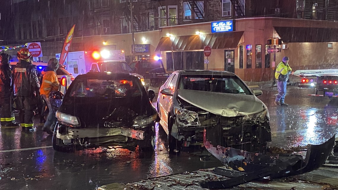 Two cars crash on Jefferson Avenue in Scranton