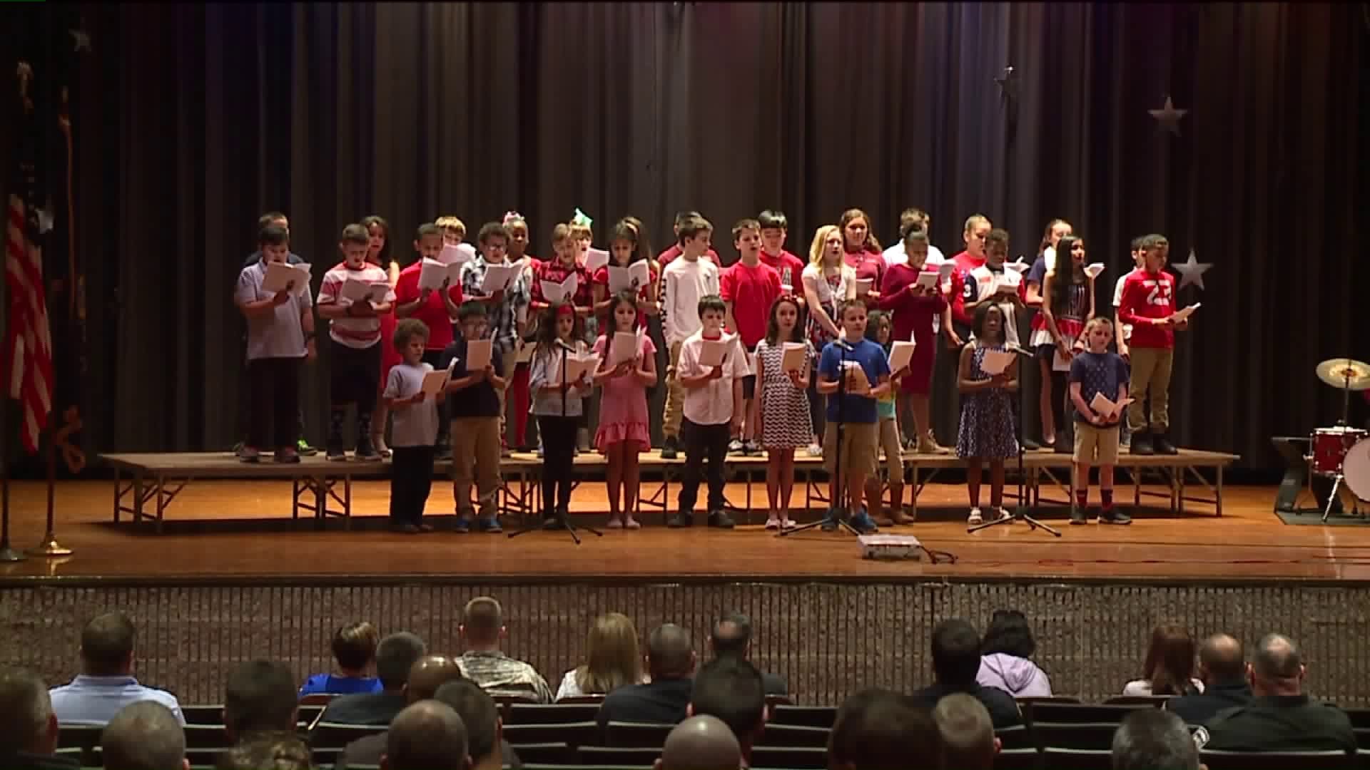 First Responders, Veterans Treated to 'Thank You' Concert by Elementary Students