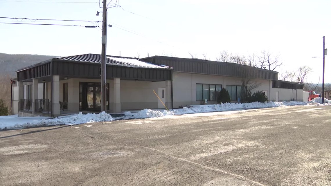 Petitioning to save roller rink at Memorial Hall in Jim Thorpe - Vimarsana News