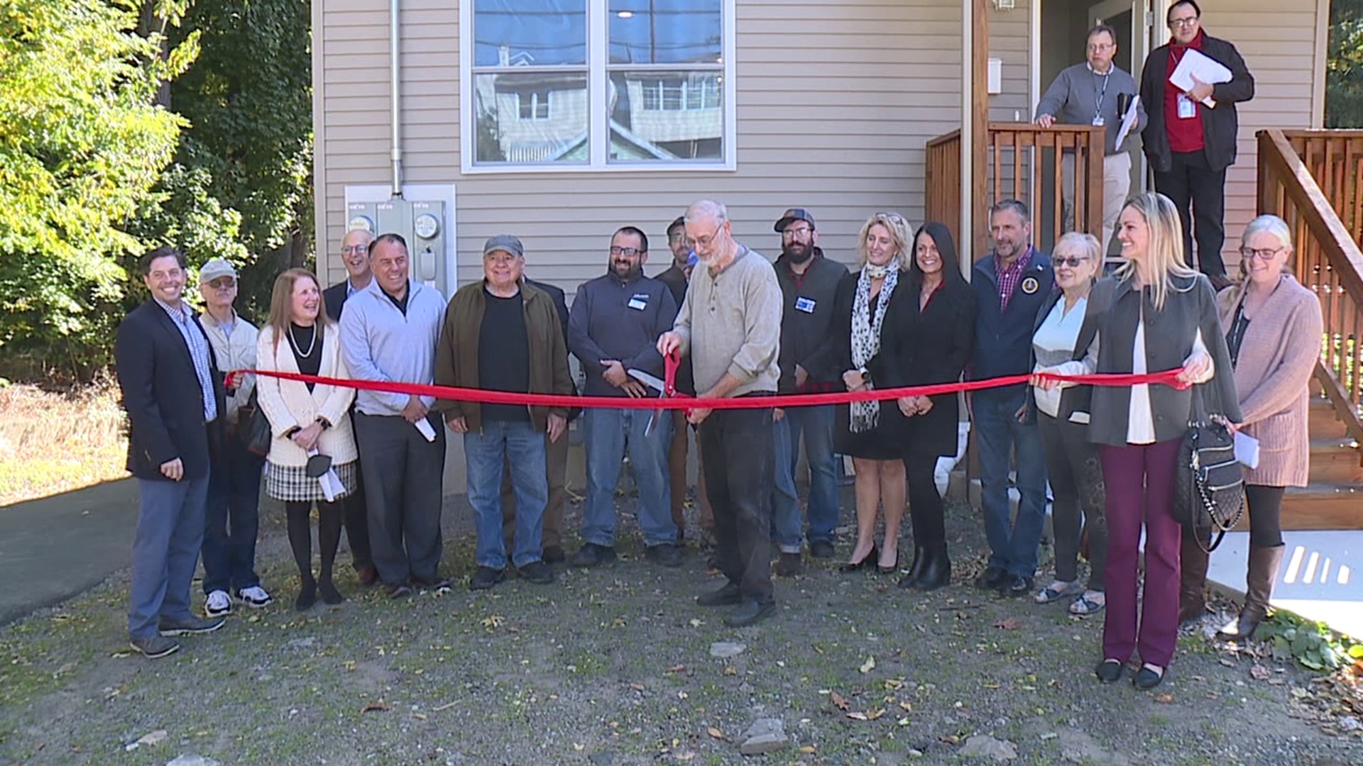 The ribbon was cut this afternoon on two new homes in the city of Scranton.