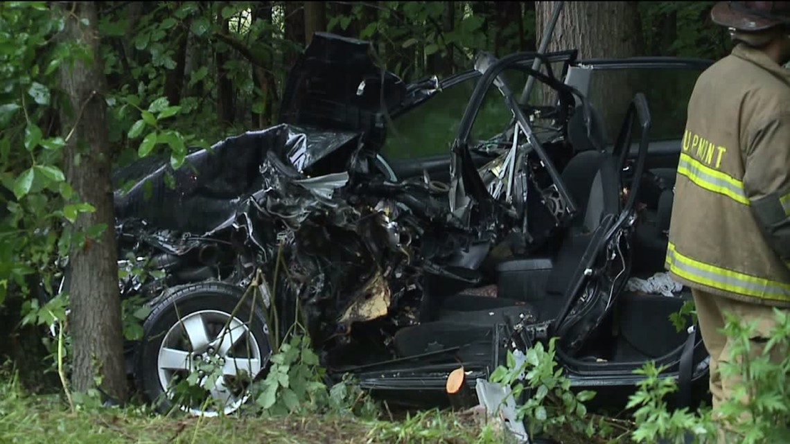 Woman Killed in Crash near Mount Carmel