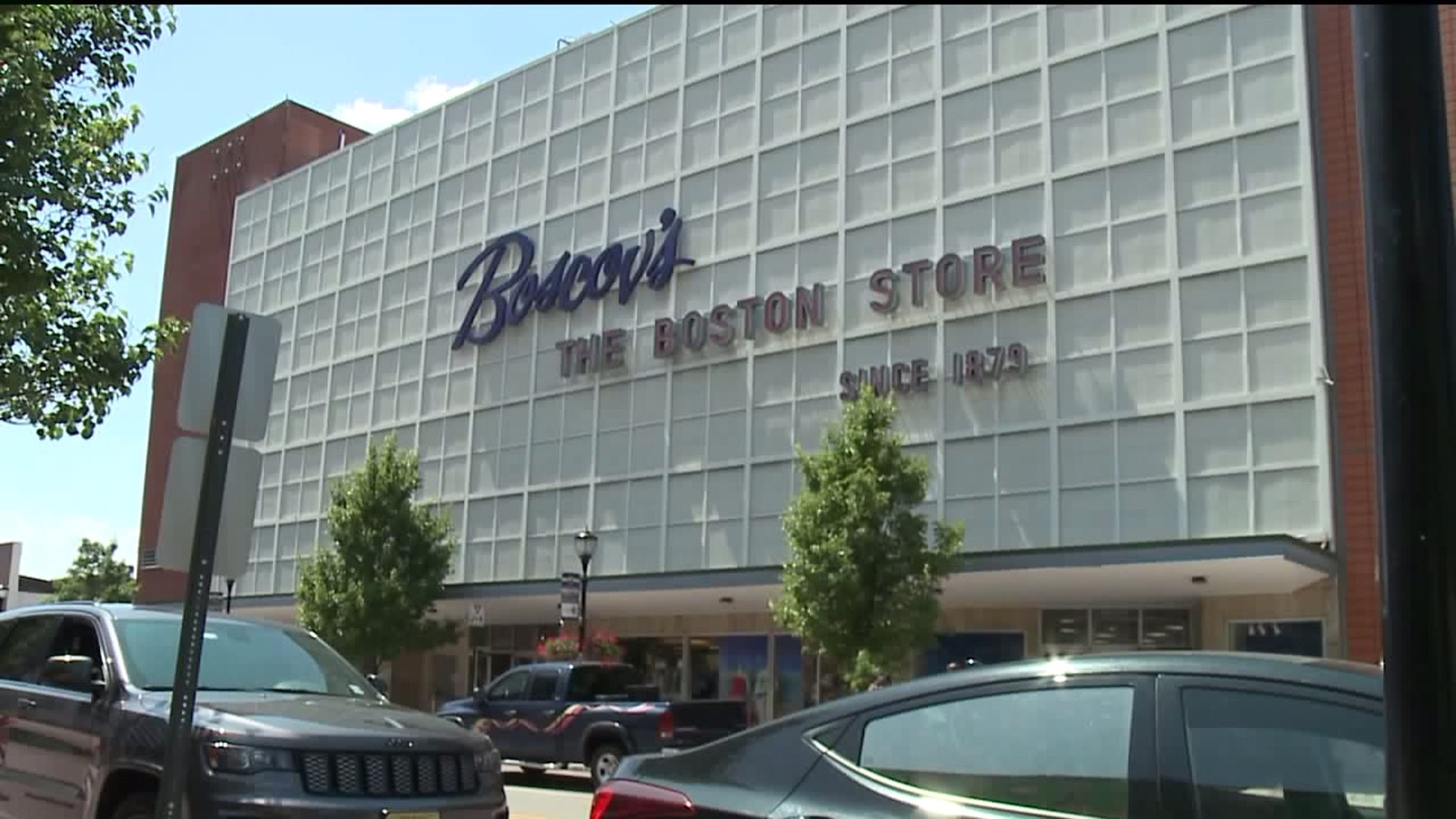 While Other Department Stores Close, Boscov`s Has Record-Breaking Sales Year