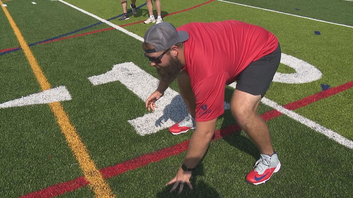 G.A.R. grad and NFL veteran Mark Glowinski hosts football camp at King's  College