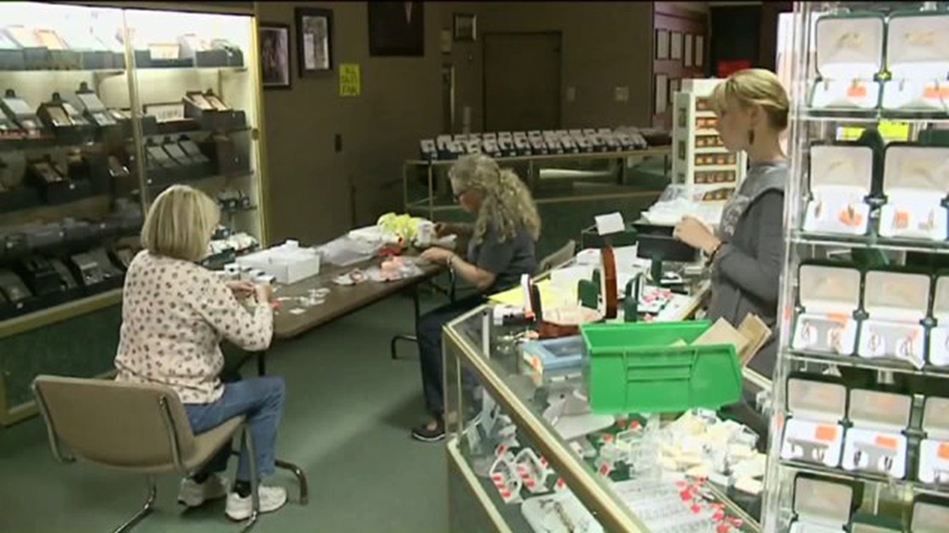 Family-Owned Jewelry Store Going out of Business