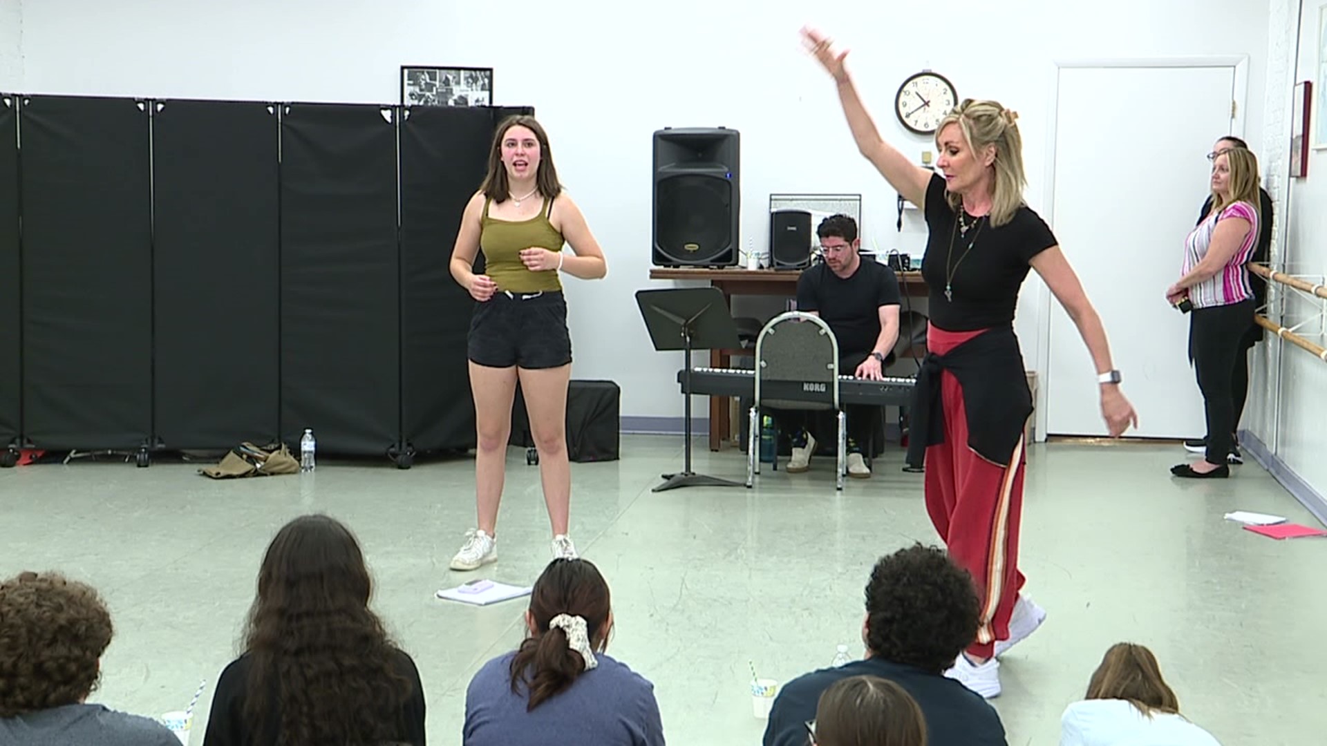 Judy McLane, an Olyphant native who starred in over 4,000 performances on Broadway in Mamma Mia, worked with students.