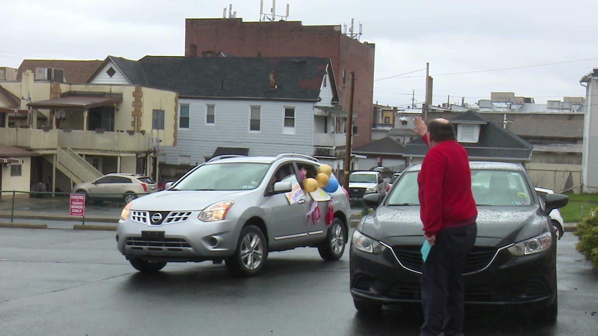 A final service was not possible due to the pandemic so the congregation celebrated Pastor Ken Forbes' retirement with a parade.