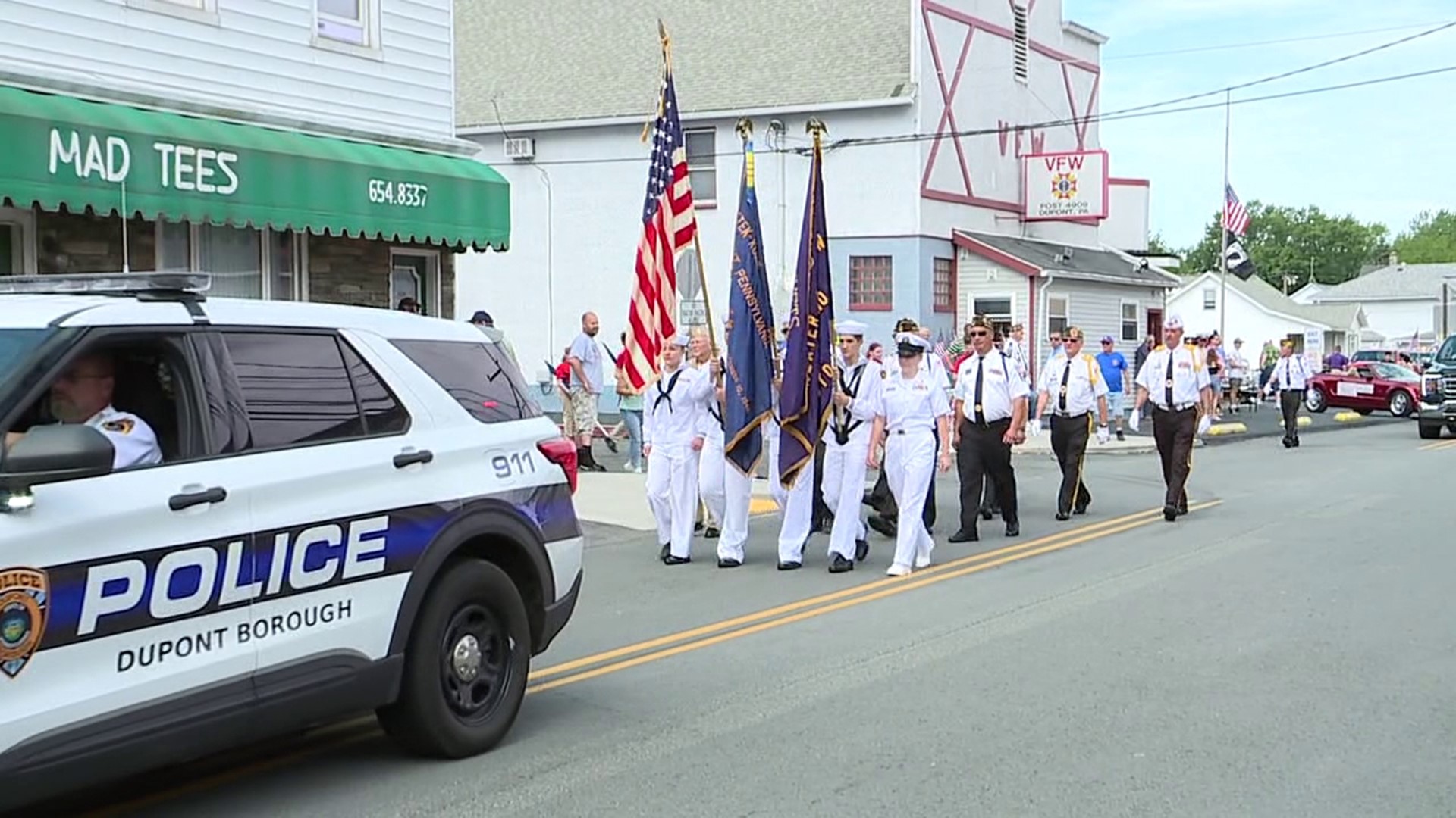 On this Memorial Day, a parade and ceremony were held in Dupont to honor the fallen as well as a mayor.