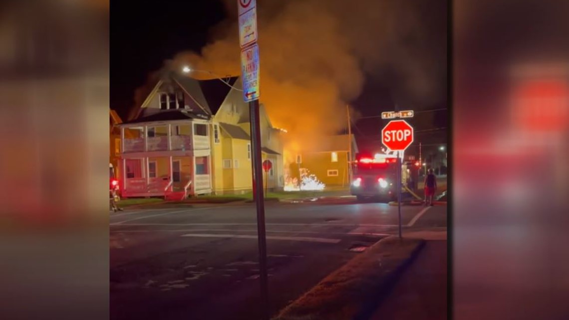 Home damaged by fire in Clinton County - Vimarsana News