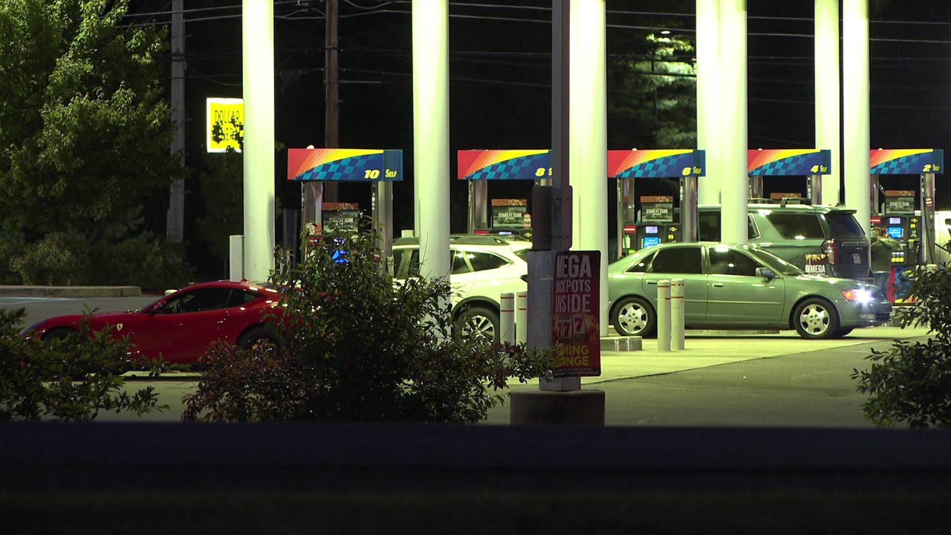 Gas prices hit 5-year low as Labor Day travelers hit the road | wnep.com