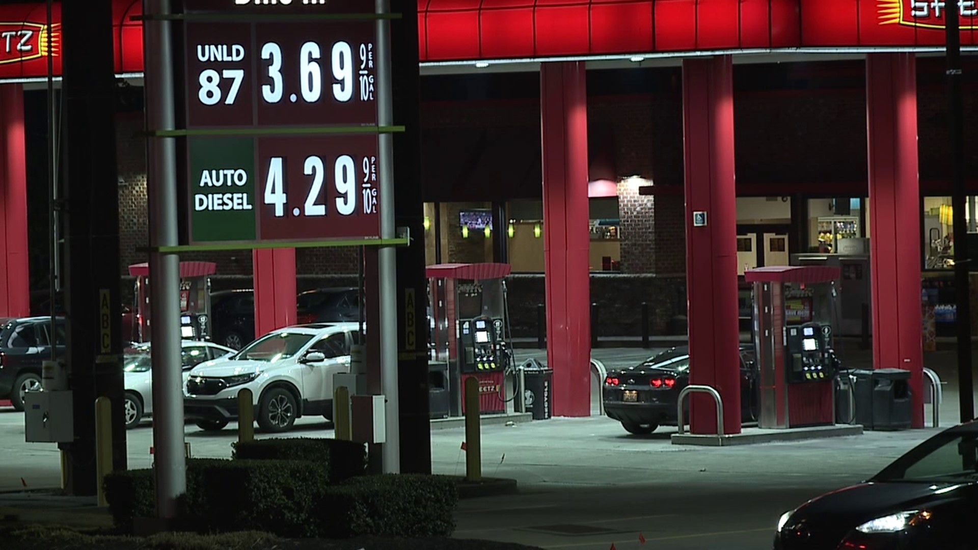 Gas prices continue to skyrocket causing some alarming numbers for drivers.