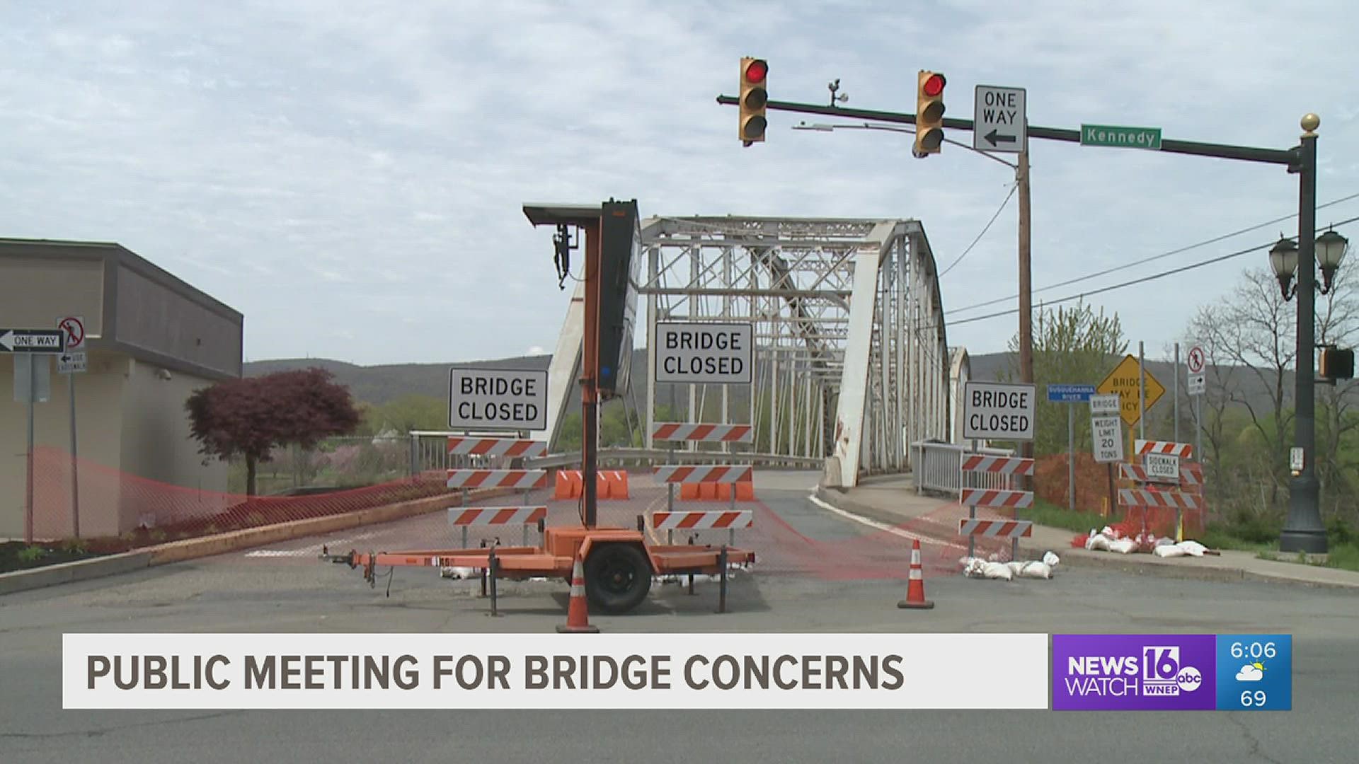 The public gets an opportunity to learn about solutions to the bridge problems that plague Pittston and West Pittston.