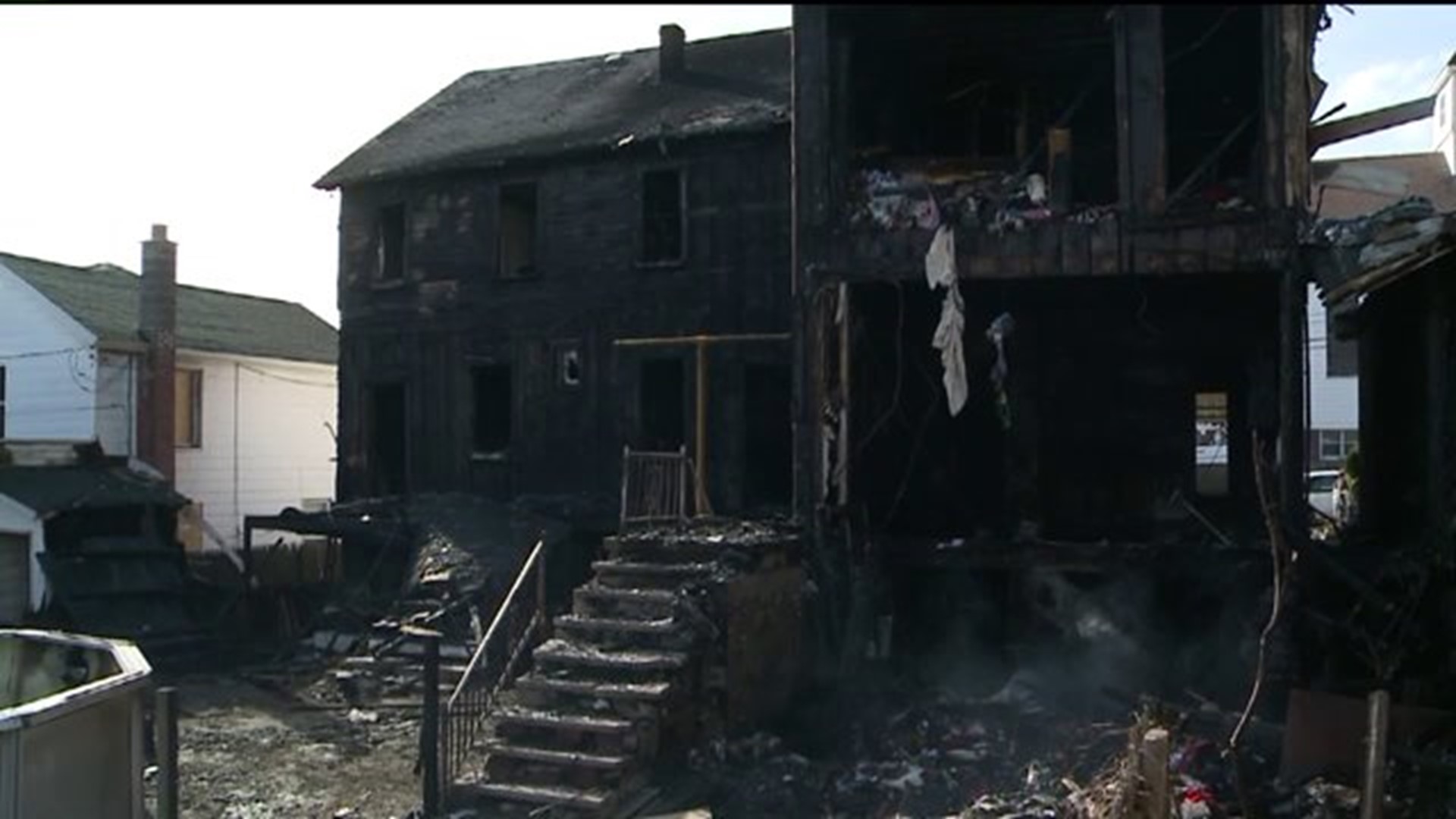 Fire Damages 5 Buildings, Displaces 3 Families