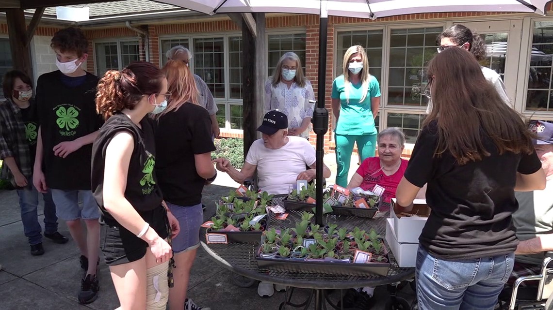 High school students donate succulents to retirement home - Vimarsana News