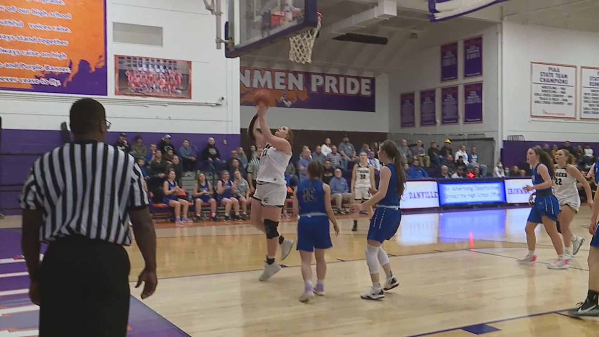 No. 3 Southern Columbia Girls Come Back to Beat No. 8 South