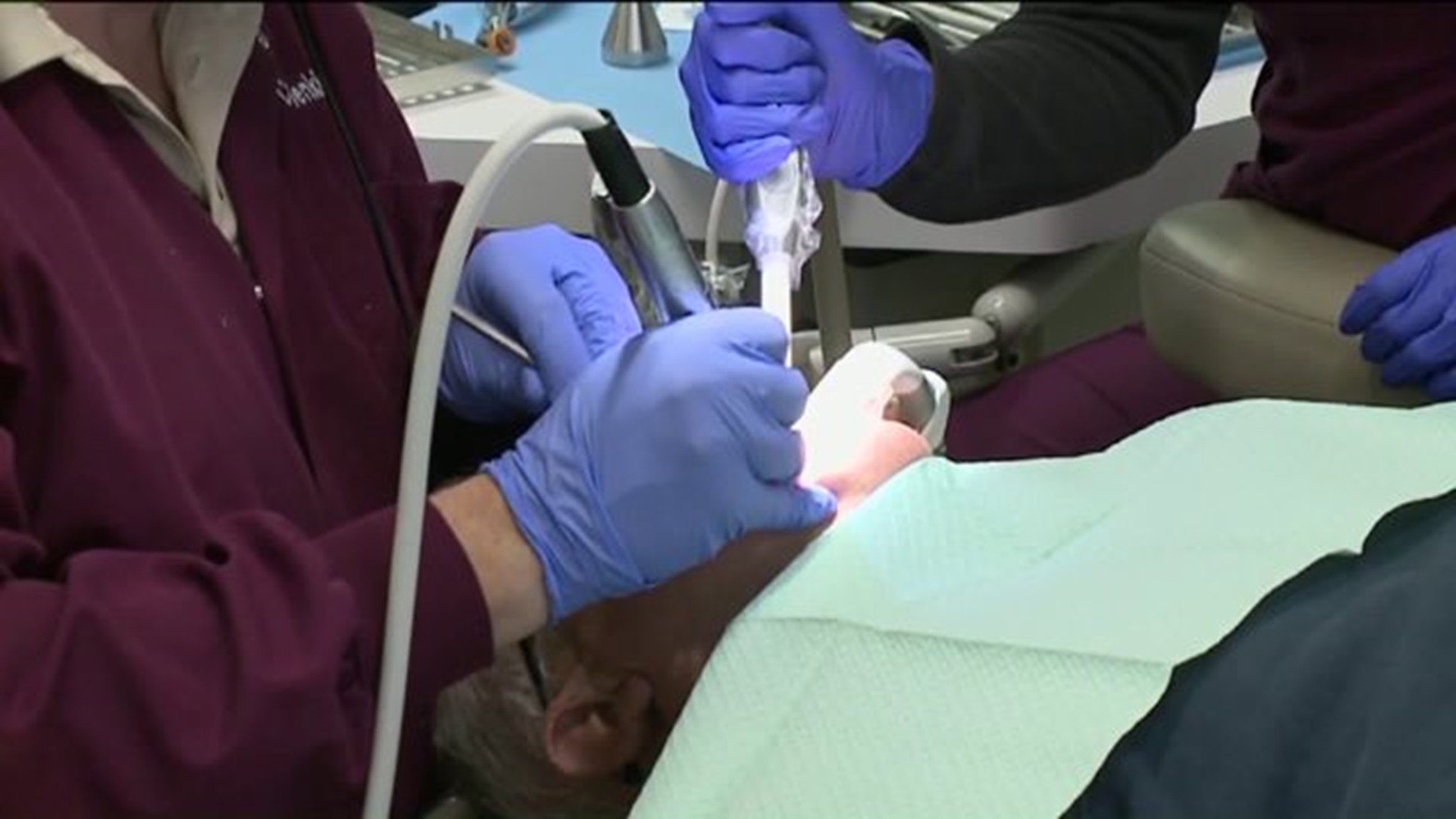 Dentist Offers Free Services for Veterans