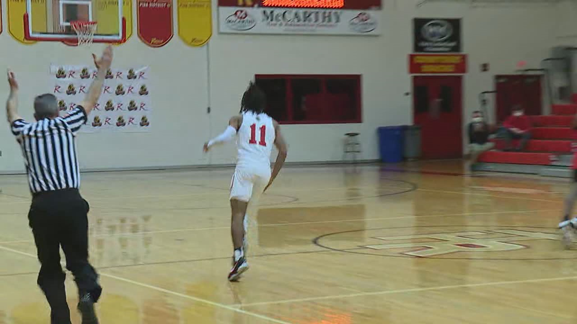 Justice Shoats hit a three pointer at the buzzer and the #1 Holy Redeemer boys basketball team stunned #3 Williamsport 51-50 in a Super 16 Showdown
