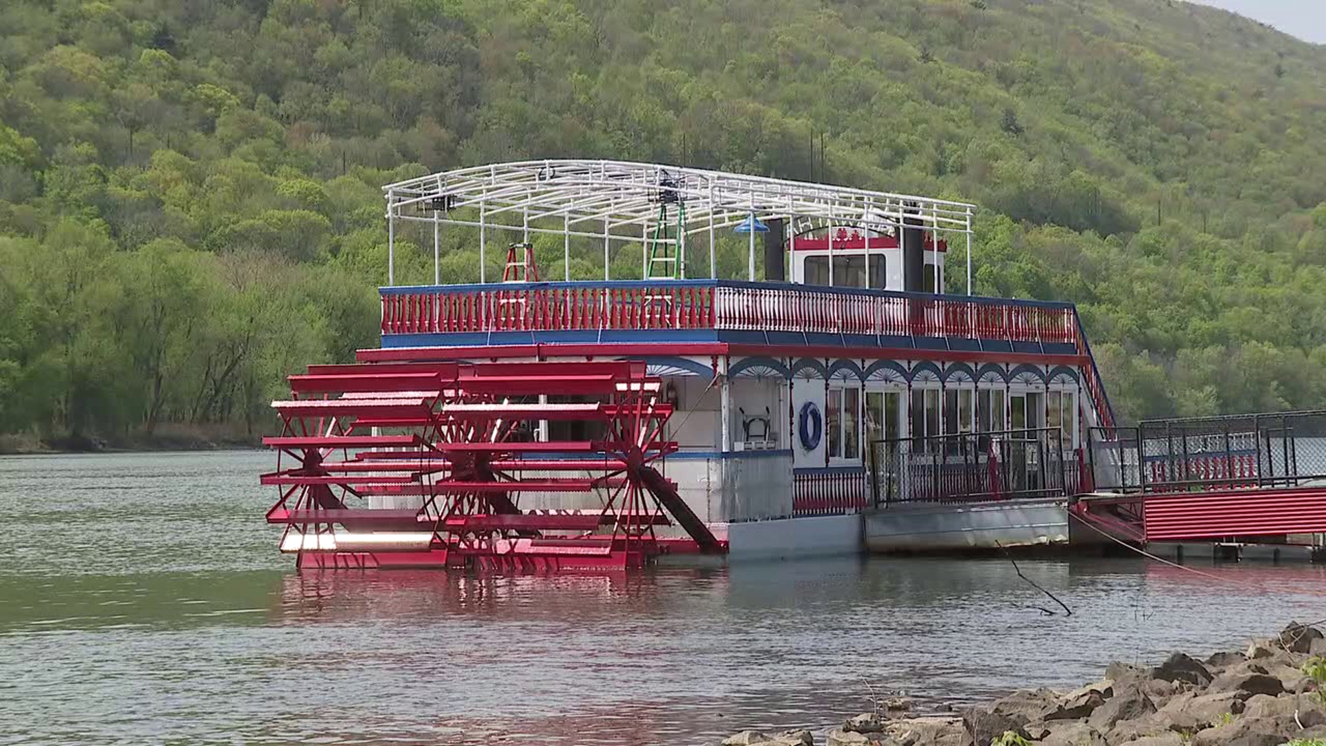 Newswatch 16's Mackenzie Aucker shares how workers are preparing to set sail on the Hiawatha in Williamsport.