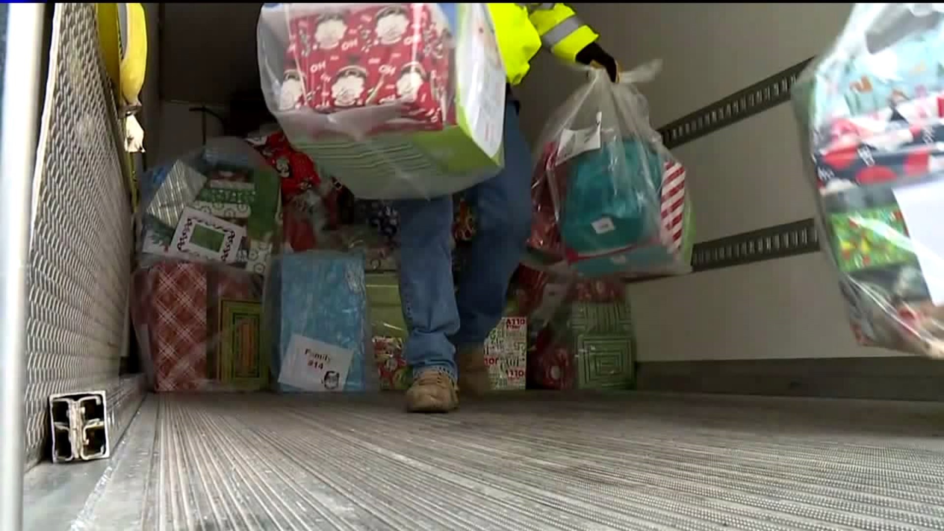 Sanofi Pasteur Employees Bring Holiday Cheer to Pocono Families