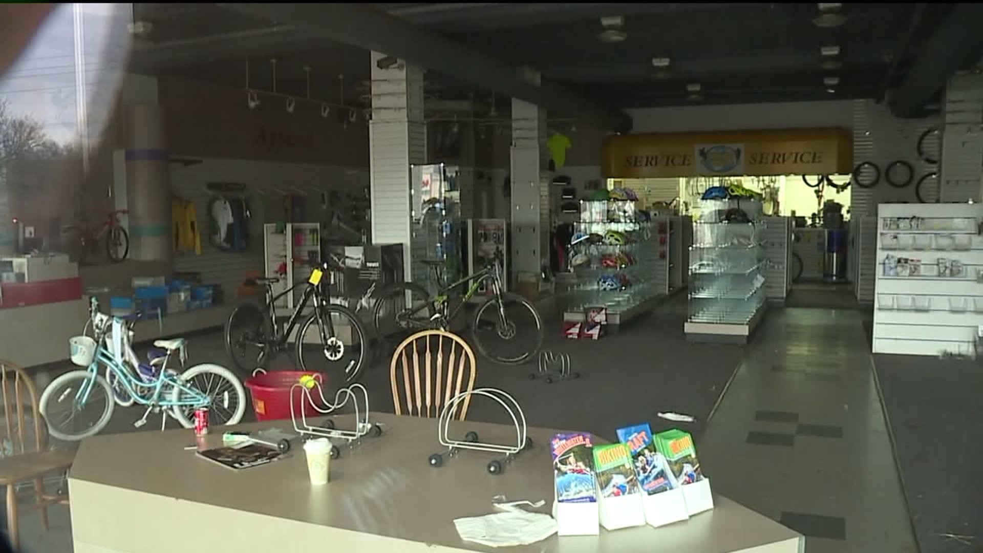 Bike Store Closing Leaves Customers with No Wheels