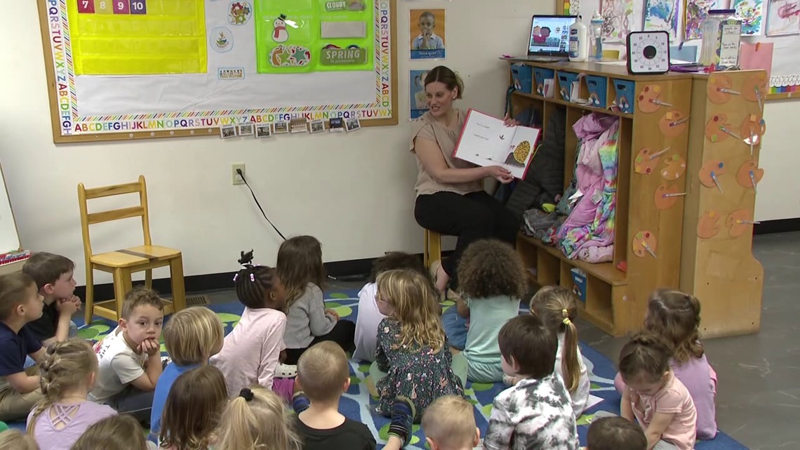 Nikki Krize reads to kids in Mifflinburg as part of Week of the Young ...