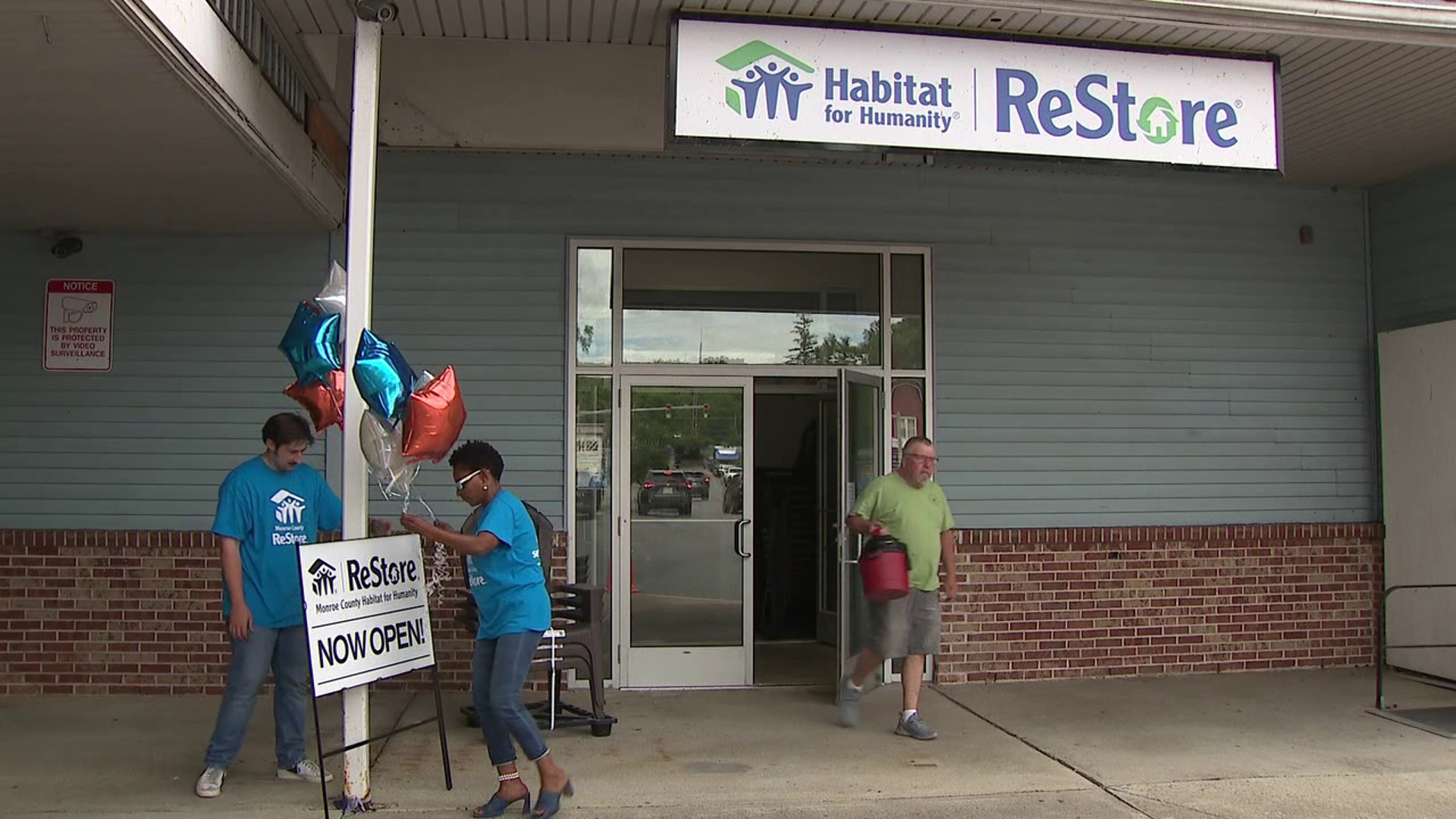 Newswatch 16's Emily Kress takes us to a new store in Monroe County with everything you need to upgrade your home and help others in the community.