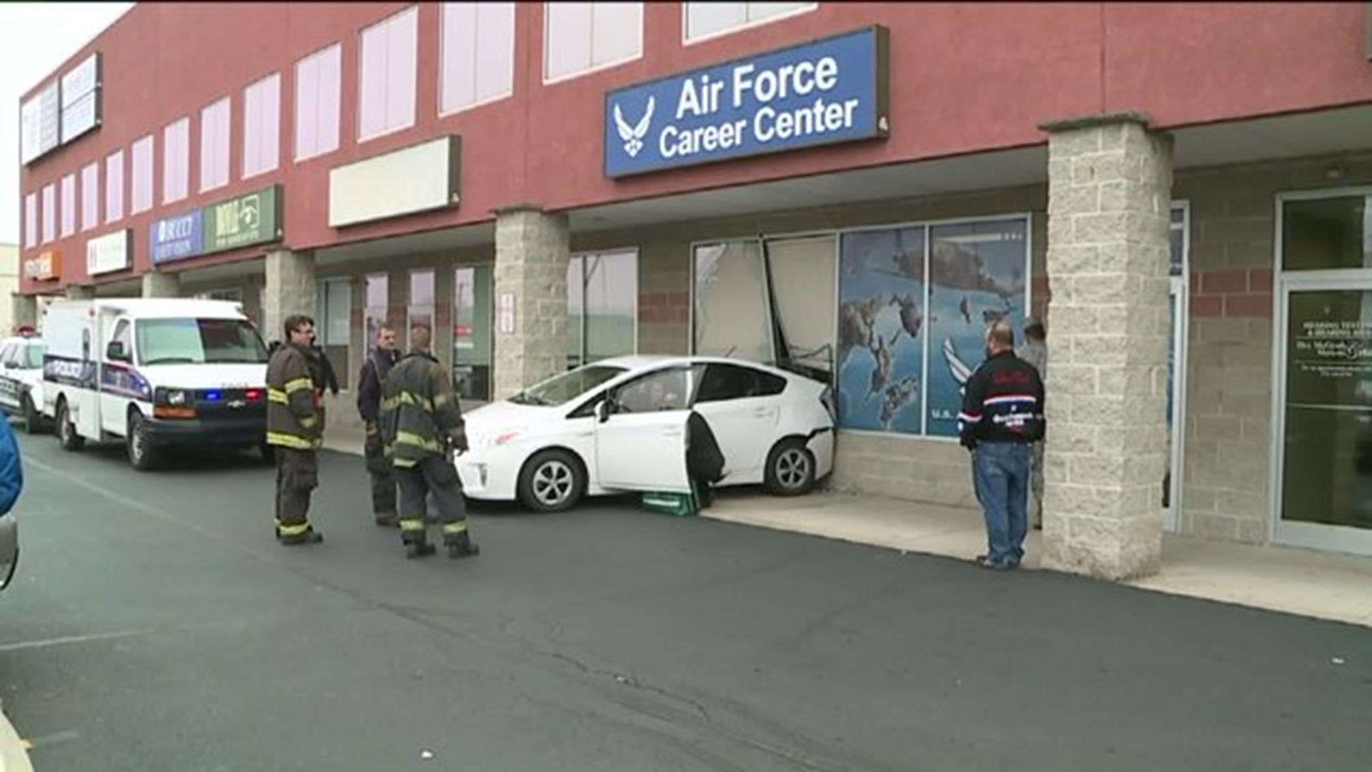 Car Backs into Businesses in Scranton