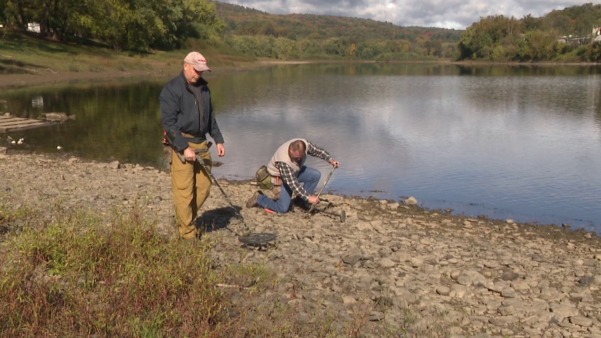 Newswatch 16's Jon Meyer joins two friends using metal detectors along the Susquehanna River, and that happens to uncover history.