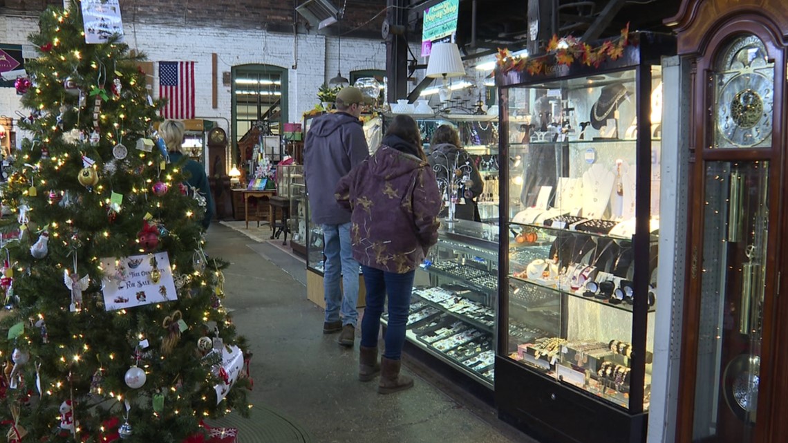 Holiday store opens in Stroudsburg - Vimarsana News