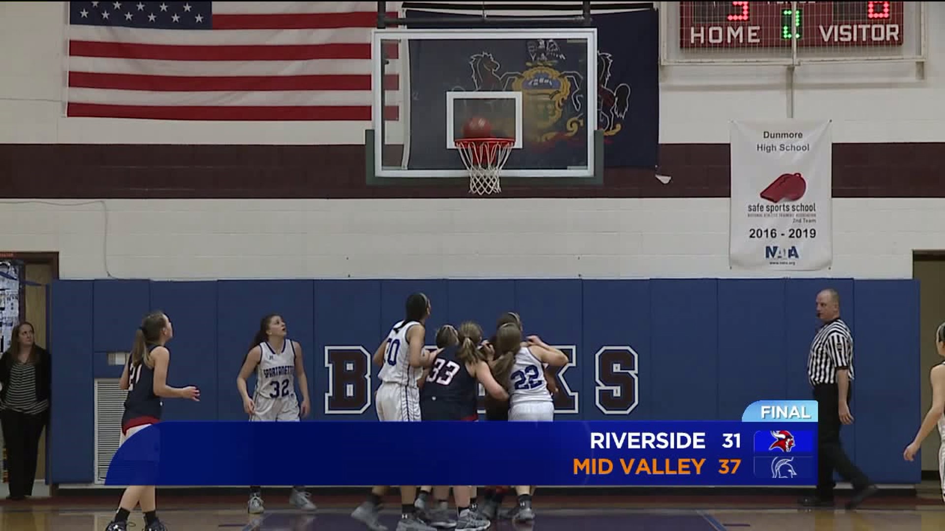 Riverside vs Mid Valley girls basketball