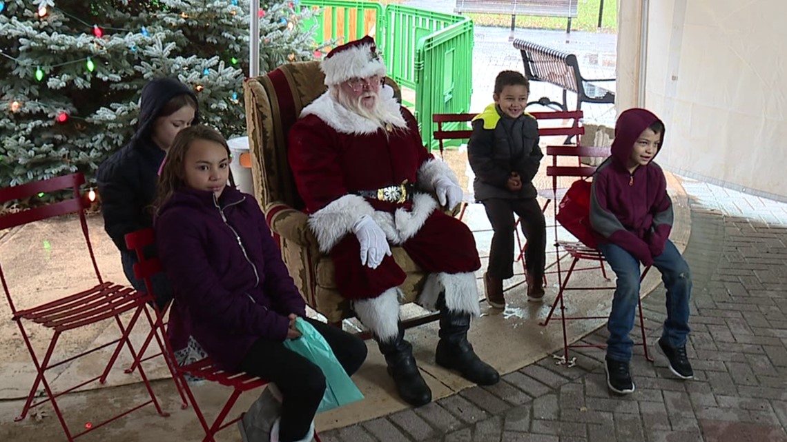 Santa Claus makes a last-minute visit to Wilkes-Barre - Vimarsana News