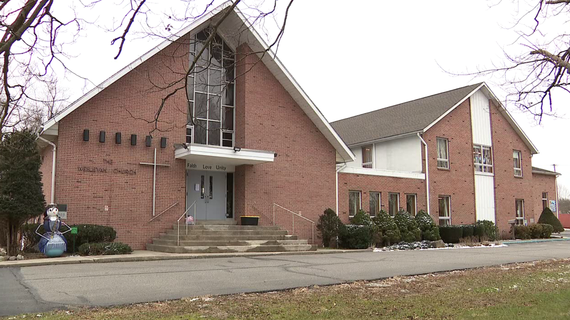 Shelter managers are doing all they can to reduce the possible spread of COVID-19 among people who are looking for a place to stay during the snowstorm.