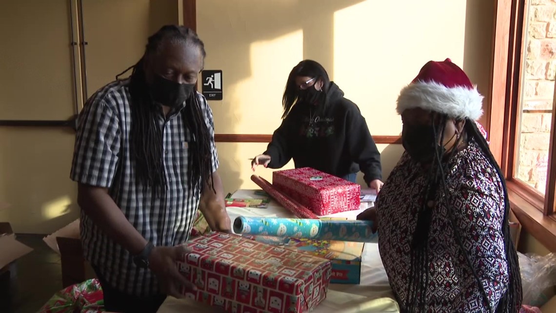 Olsen Christmas Wish will give over 100 kids presents this year - Vimarsana News