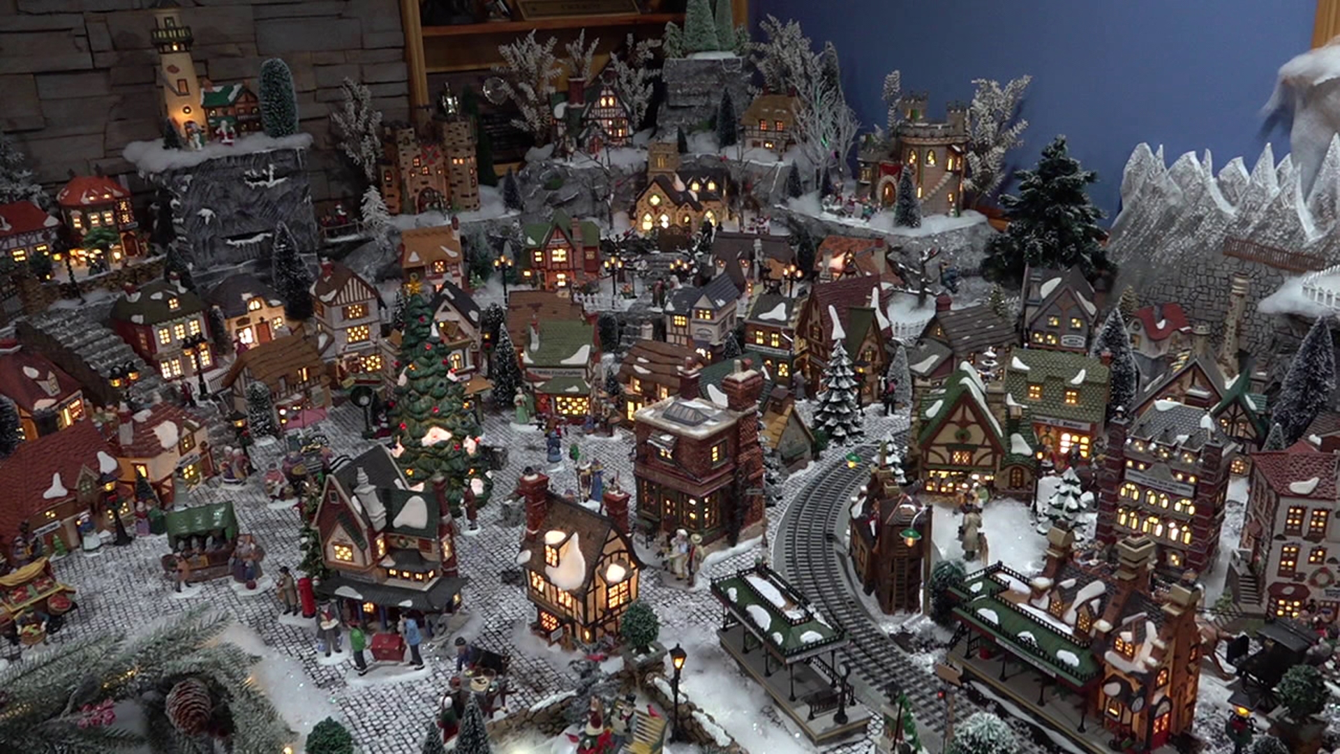 Dickens Village | On The Pennsylvania Road | wnep.com