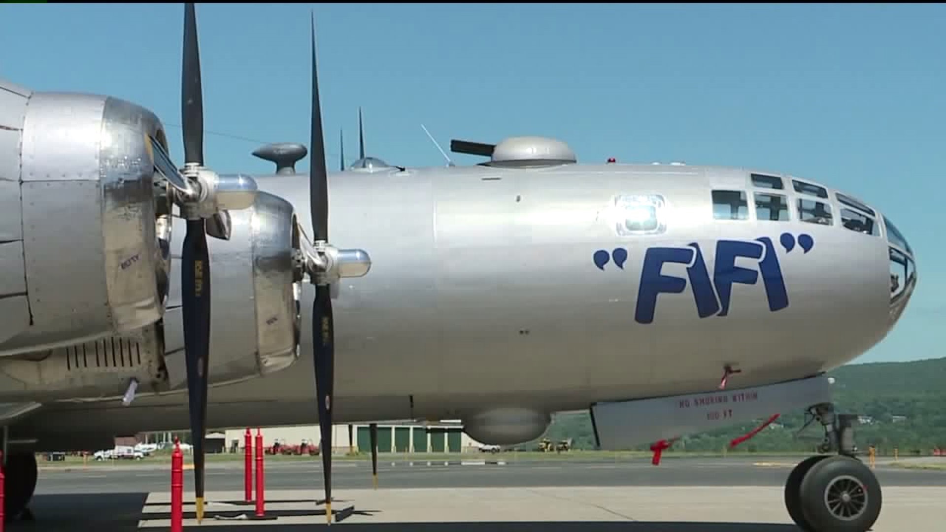 World War II Bomber Lands at Wilkes-Barre/Scranton International Airport