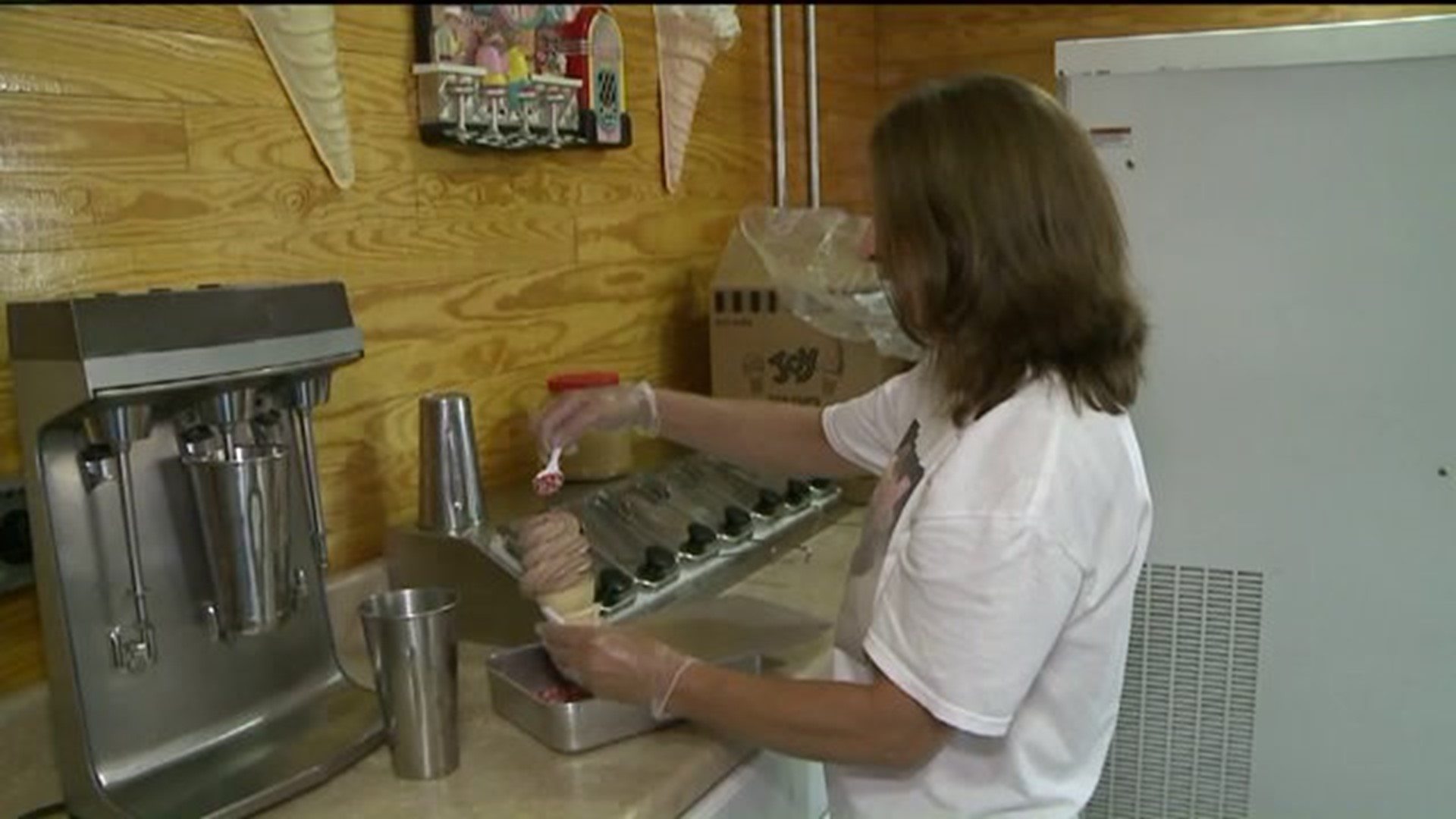 New Owner Trades Seafood for Ice Cream