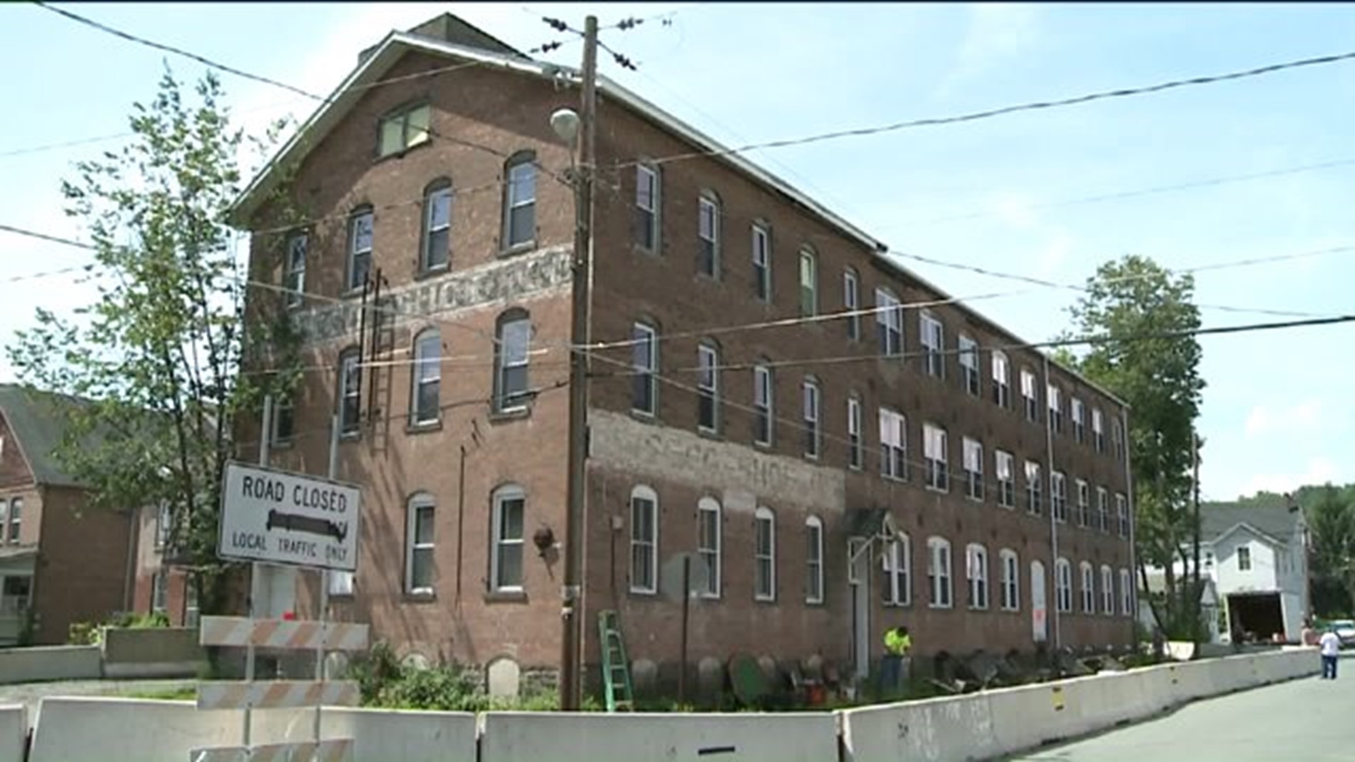 Condemned Building to be Torn Down in Honesdale