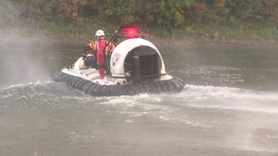 Dive and water rescue team practices on the water - Vimarsana News