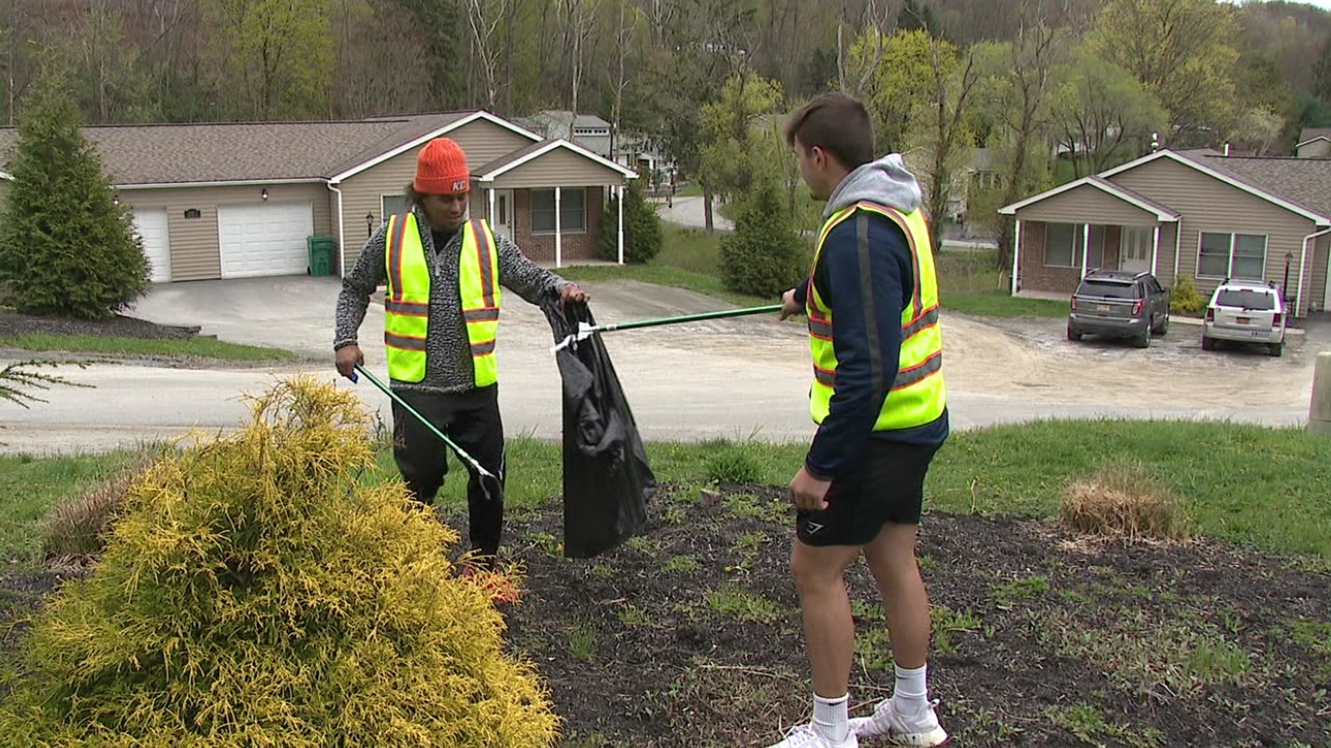 Newswatch 16's Courtney Harrison spoke with organizers and volunteers who say this is a small way they give back to the community.