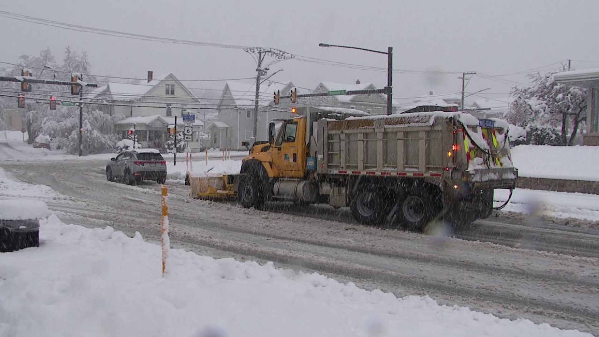 Newswatch 16's Melissa Steininger looks at the conditions after the first snowfall and residents' reactions in Archbald.