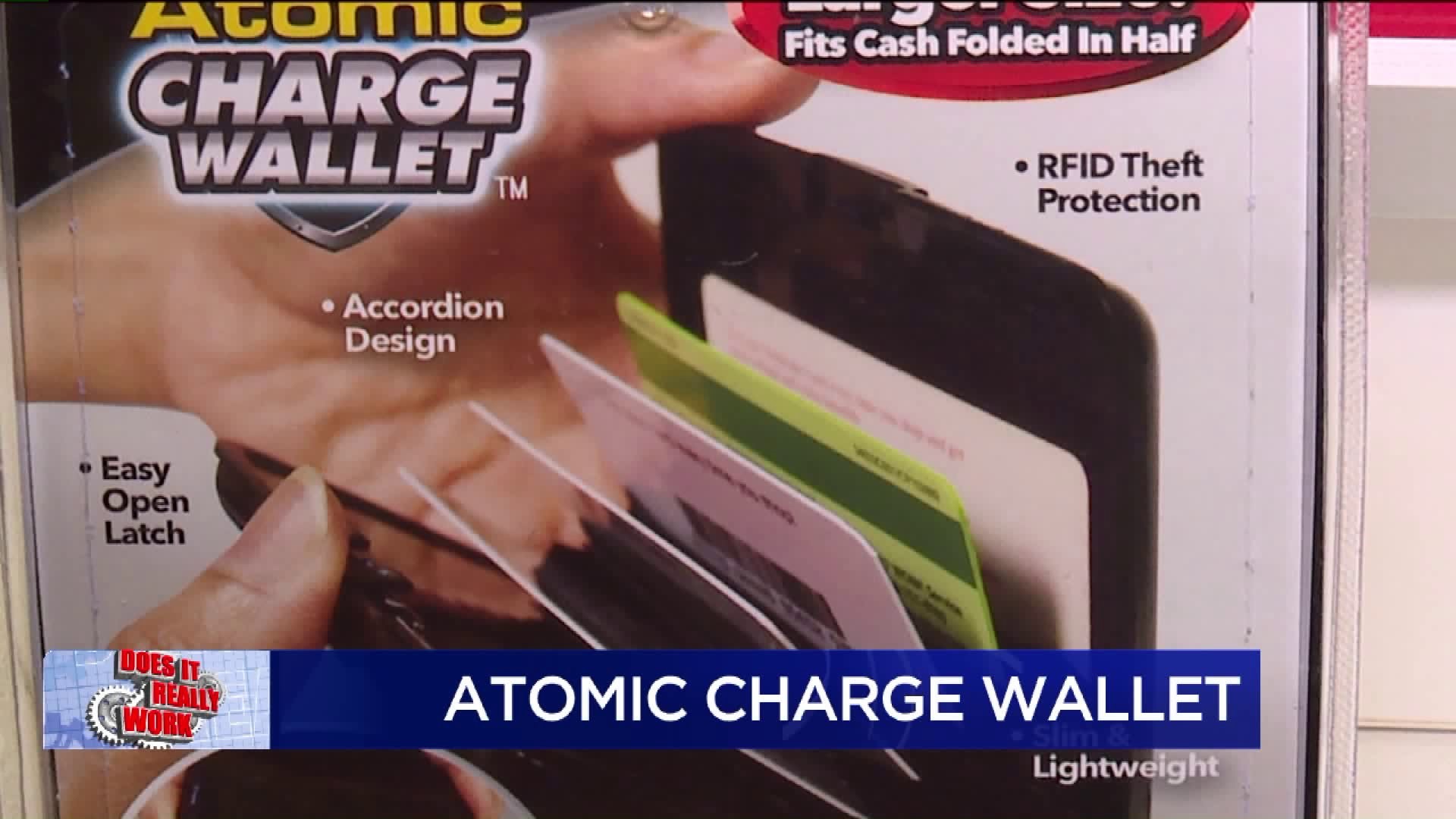does atomic charge wallet have to be pluged in to electricity