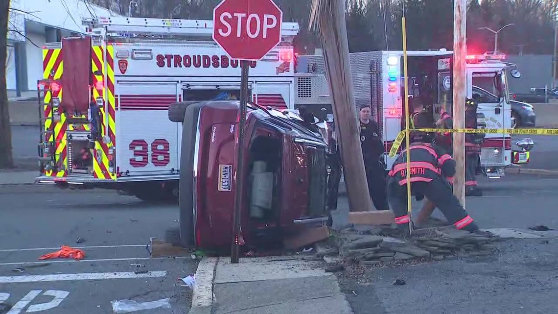 Officials searching for man facing charges after Monroe County crash in ...