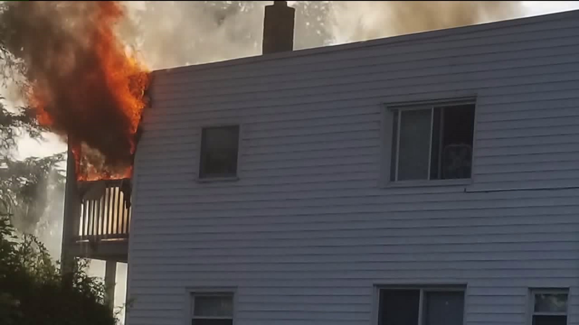 Utility Workers Warn Sleeping Tenants of Fire in Scranton Apartments