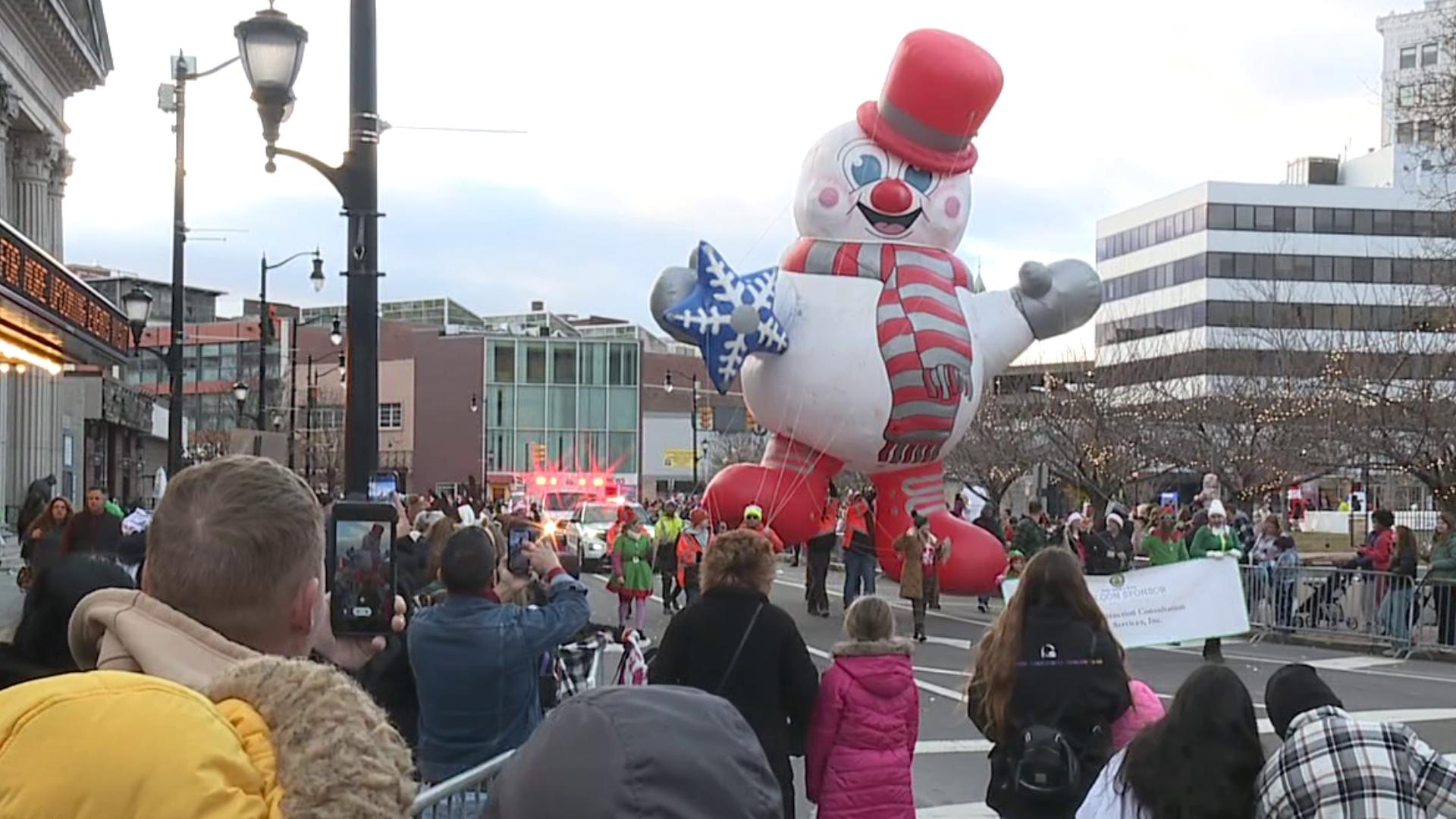 After Santa spread his holiday cheer in Scranton, he got into his sleigh to do the same in the Diamond City.