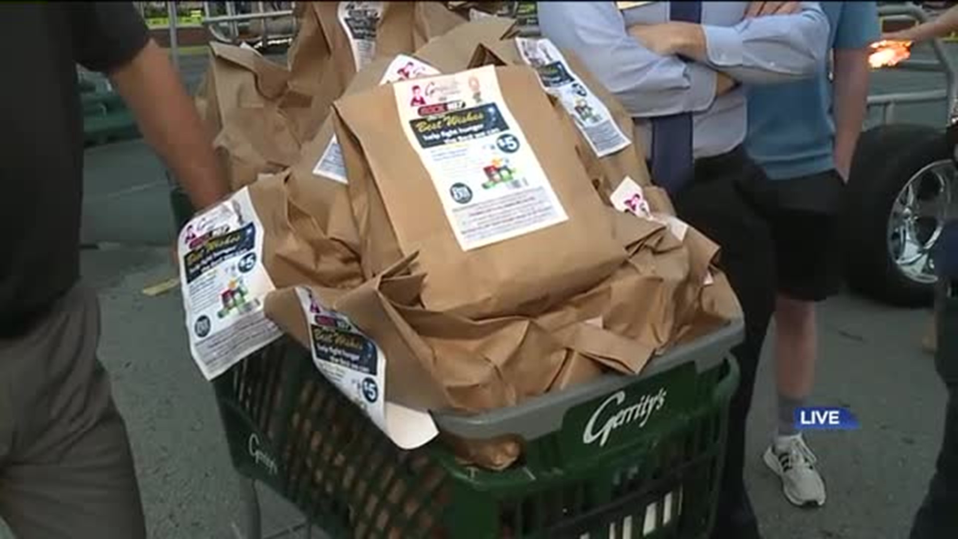 Rock 107's Pantry Raid Gives Back to Area Food Banks