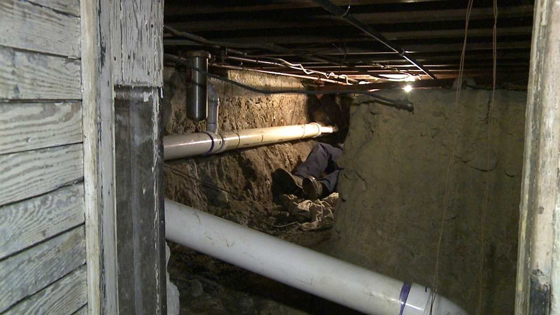 thawing frozen kitchen sink pipes begins trickling